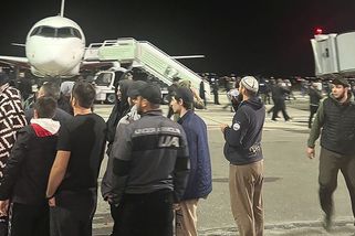 Za honem na Židy na letišti v Machačkale stojí Ukrajinci, tvrdí úřady - Novinky